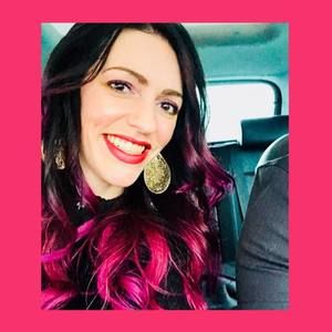 Meet your Poshmark Ambassador, Heather 🌹